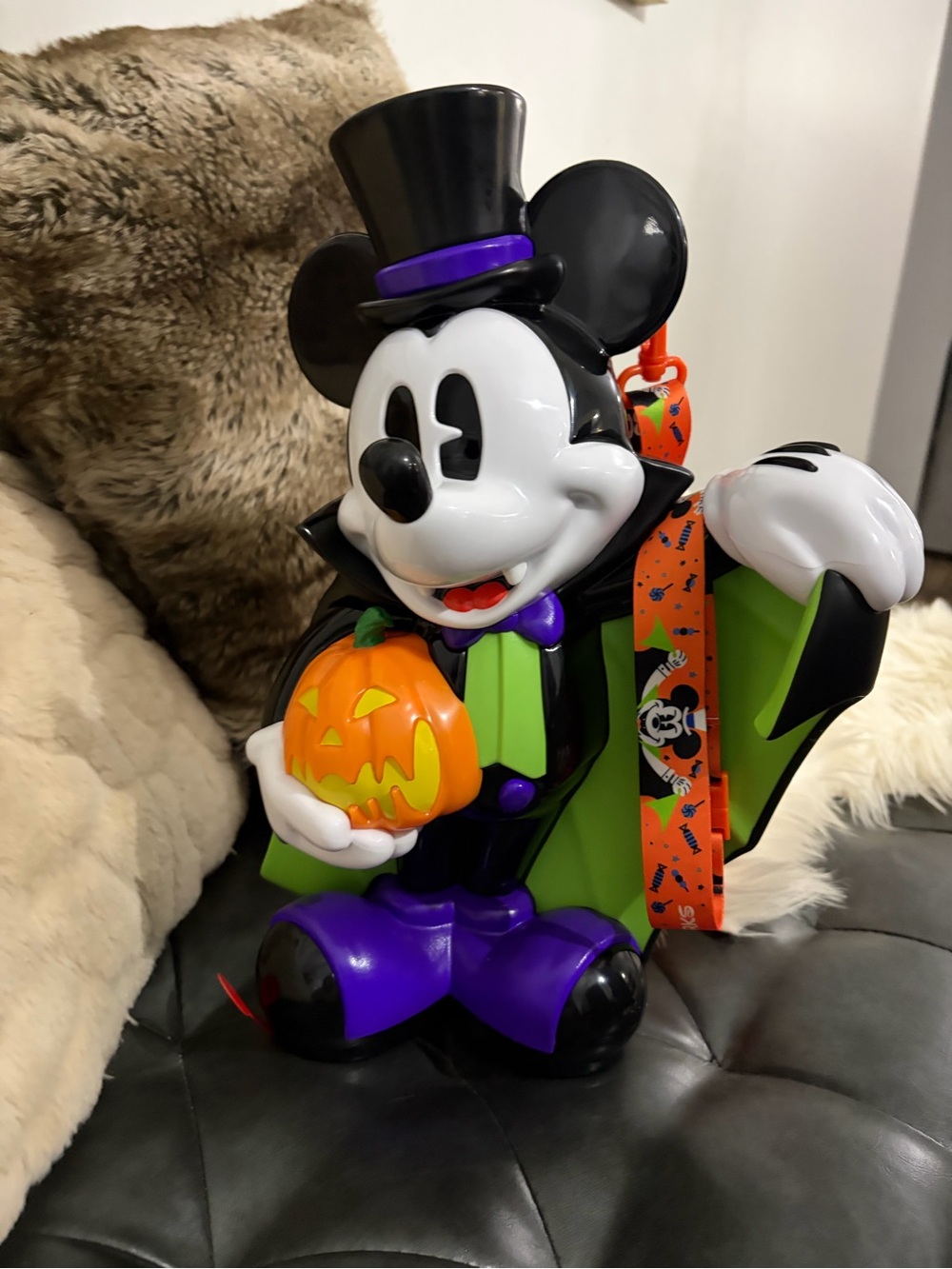 Disney Parks 2026 Halloween Vampire Mickey Mouse Pumpkin Popcorn Bucket New - Picture 2 of 8